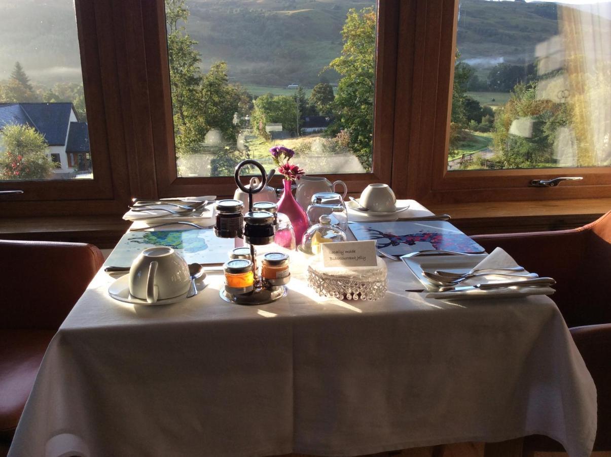 ストロンシャン Uircheann Righ Bed & Breakfast エクステリア 写真