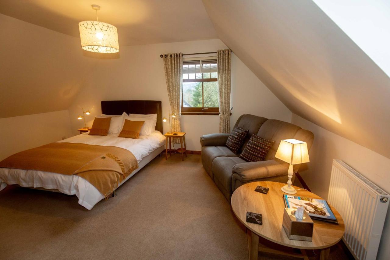 ストロンシャン Uircheann Righ Bed & Breakfast エクステリア 写真