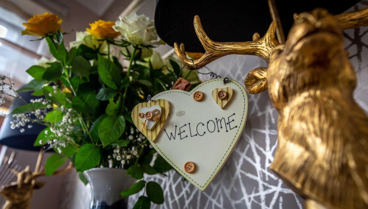 ストロンシャン Uircheann Righ Bed & Breakfast エクステリア 写真