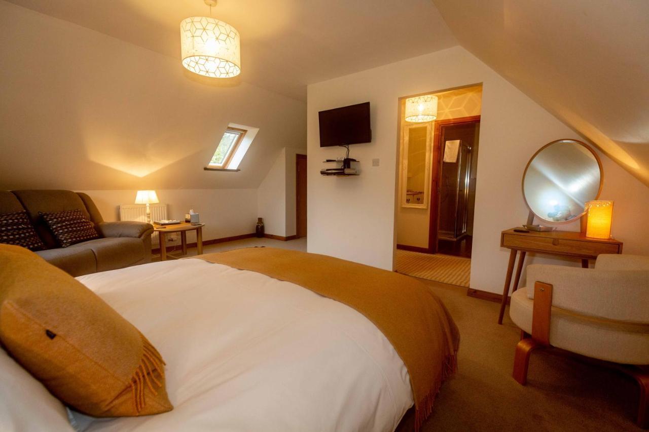 ストロンシャン Uircheann Righ Bed & Breakfast エクステリア 写真